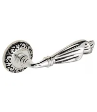 Дверная ручка на розетке Venezia "Opera" D4