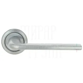 Дверная ручка Extreza "Terni" (Терни) 320 на круглой розетке R01