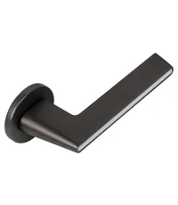 Дверная ручка на круглой розетке ADDEN BAU "RIVER" S-486