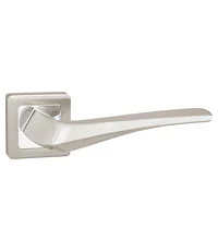 Дверная ручка Punto (Пунто) на квадратной розетке "METEOR" QR