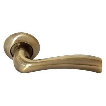 Дверная ручка на круглой розетке RUCETTI RAP 19