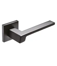 Дверная ручка из латуни Ghobestir "CITY Collection" Е006 на квадратном основании