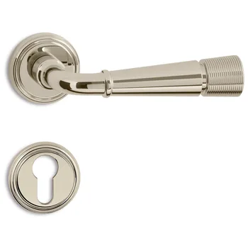 Дверная ручка на розетке Salice Paolo "Hamilton" 2301