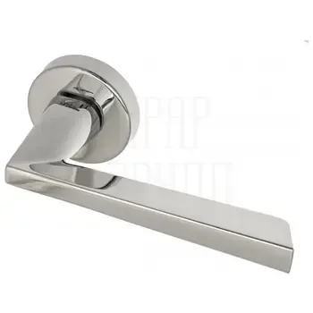 Дверная ручка Fratelli "UNICA" 7 на круглой розетке