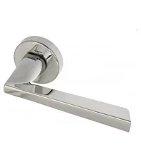 Дверная ручка Fratelli "UNICA" 7 на круглой розетке