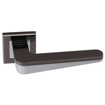 Дверная ручка на квадратной розетке ADDEN BAU "ESPADA" Q321