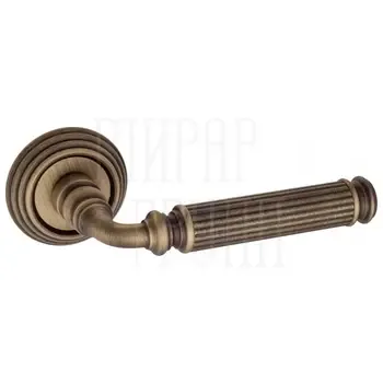 Дверная ручка на круглом основании Fratelli Cattini "ENCIA" D8 на круглой розетке