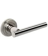 Дверная ручка Extreza CLASSIC "PIVOT" 132 на круглом основании R03