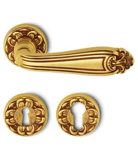 Дверная ручка на розетке Salice Paolo "Rochefort" 3032