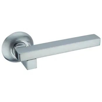 Дверная ручка на круглой розетке ADDEN BAU "Modern" A104