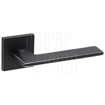 Дверная ручка на квадратной розетке ADDEN BAU "BINARY" Q572