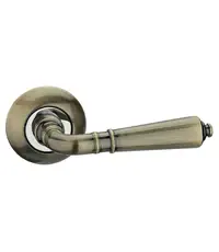 Дверные ручки на круглой розетке Archie S010 173