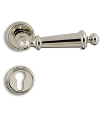 Дверная ручка на розетке Salice Paolo "Borromeo" 2010